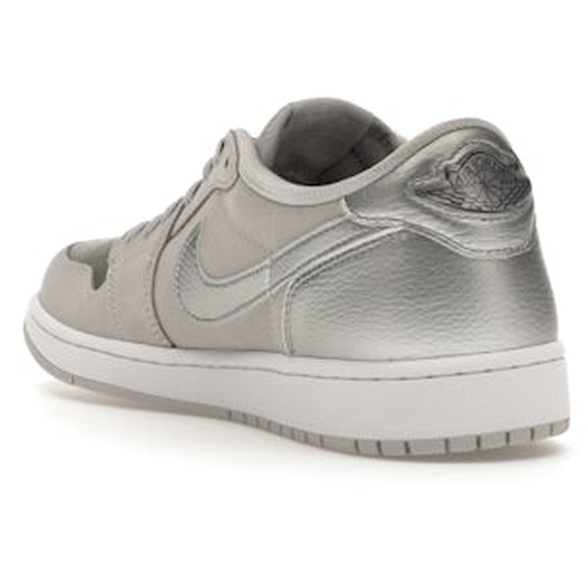 Miniatyrbild av Air Jordan 1 Low OG Metallic Silver 4