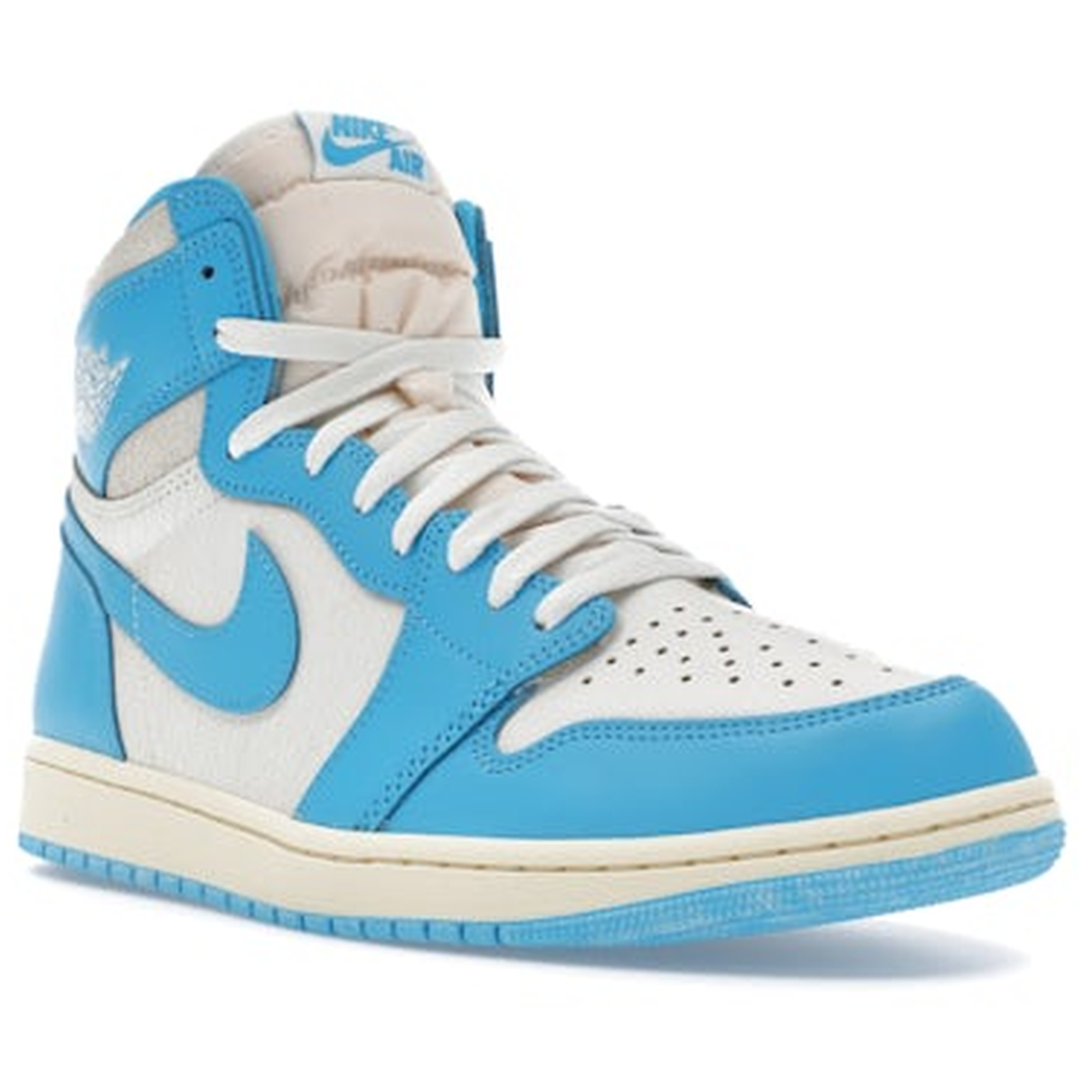 Miniatyrbild av Air Jordan 1 Retro High OG UNC Reimagined 2