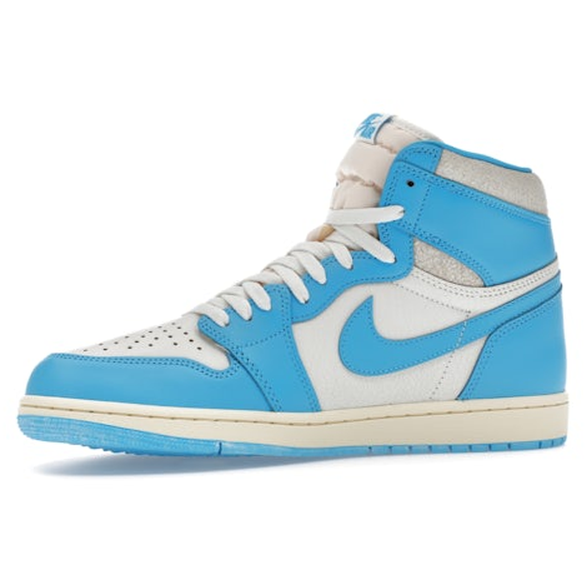 Miniatyrbild av Air Jordan 1 Retro High OG UNC Reimagined 3