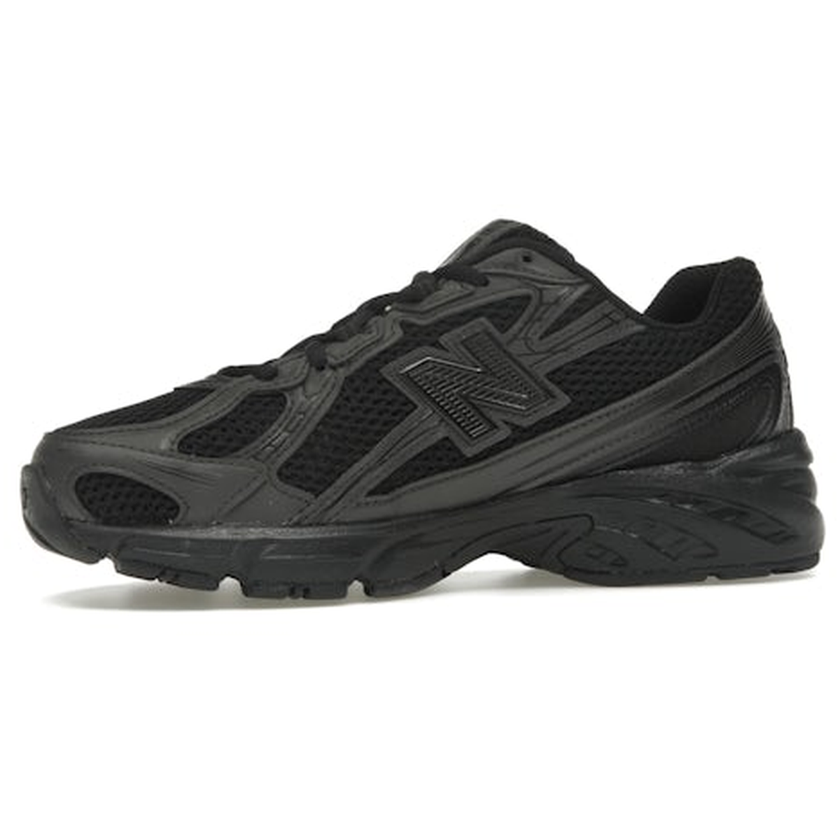 Miniatyrbild av New Balance 740 Triple Black 3