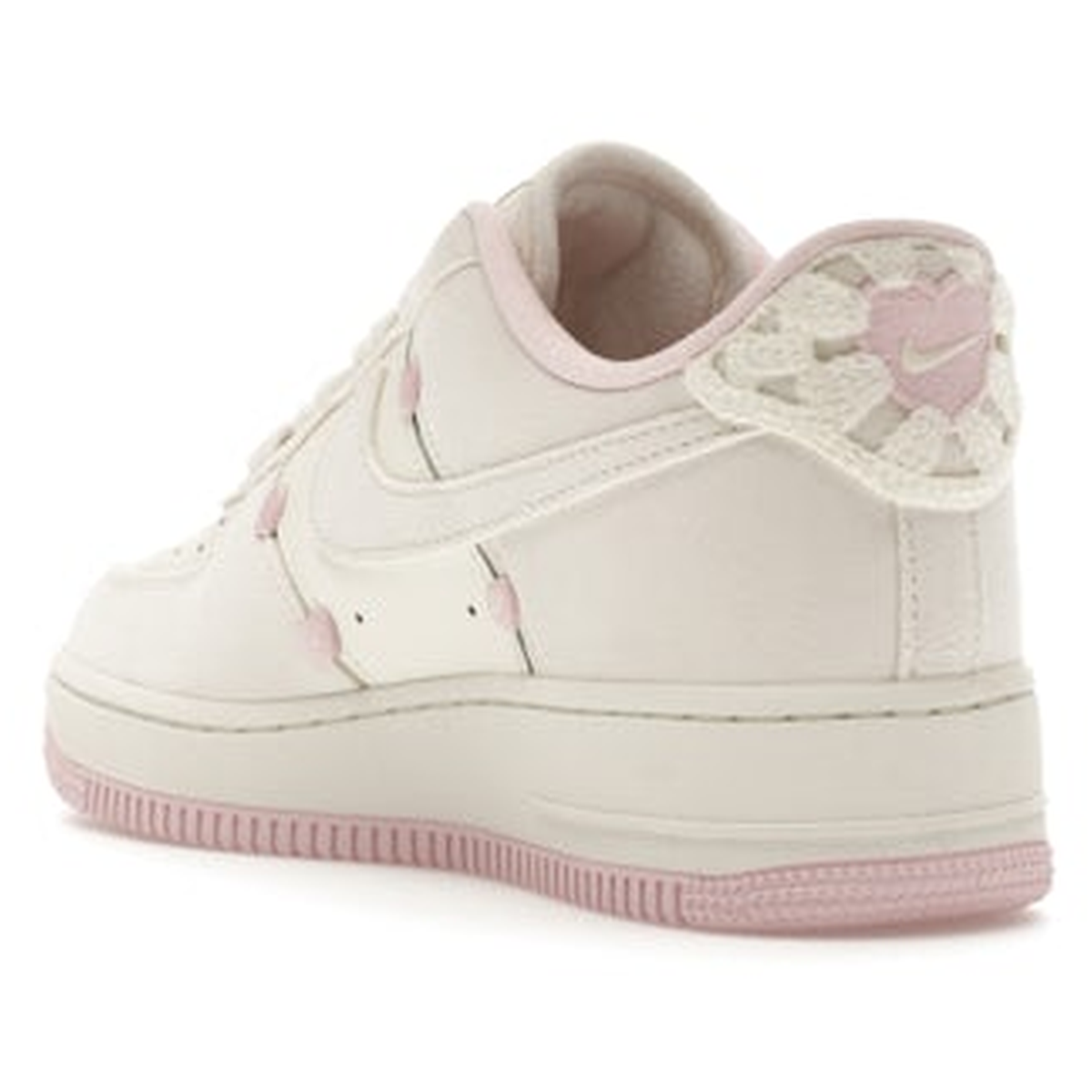 Miniatyrbild av Nike Air Force 1 '07 LX Valentine's Day 4