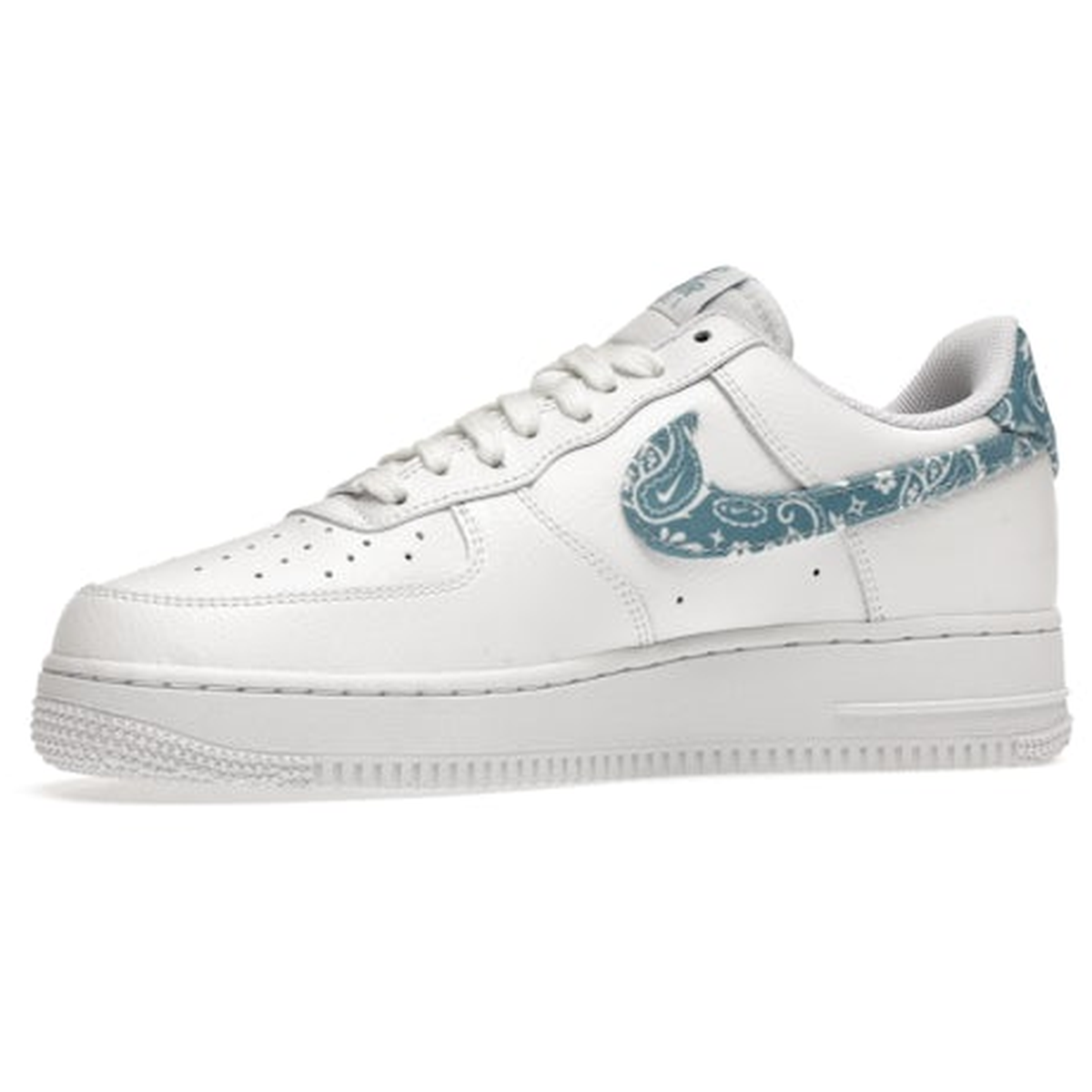 Miniatyrbild av Nike Air Force 1 White Worn Blue Paisley 3