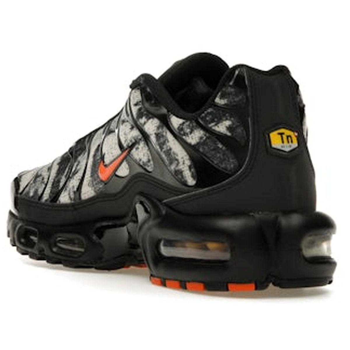 Miniatyrbild av Nike Air Max Plus Camo Black Safety Orange 4