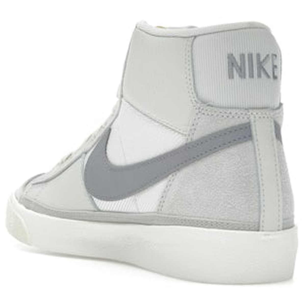 Miniatyrbild av Nike Blazer Mid 77 Pro Club White Cement Grey 4