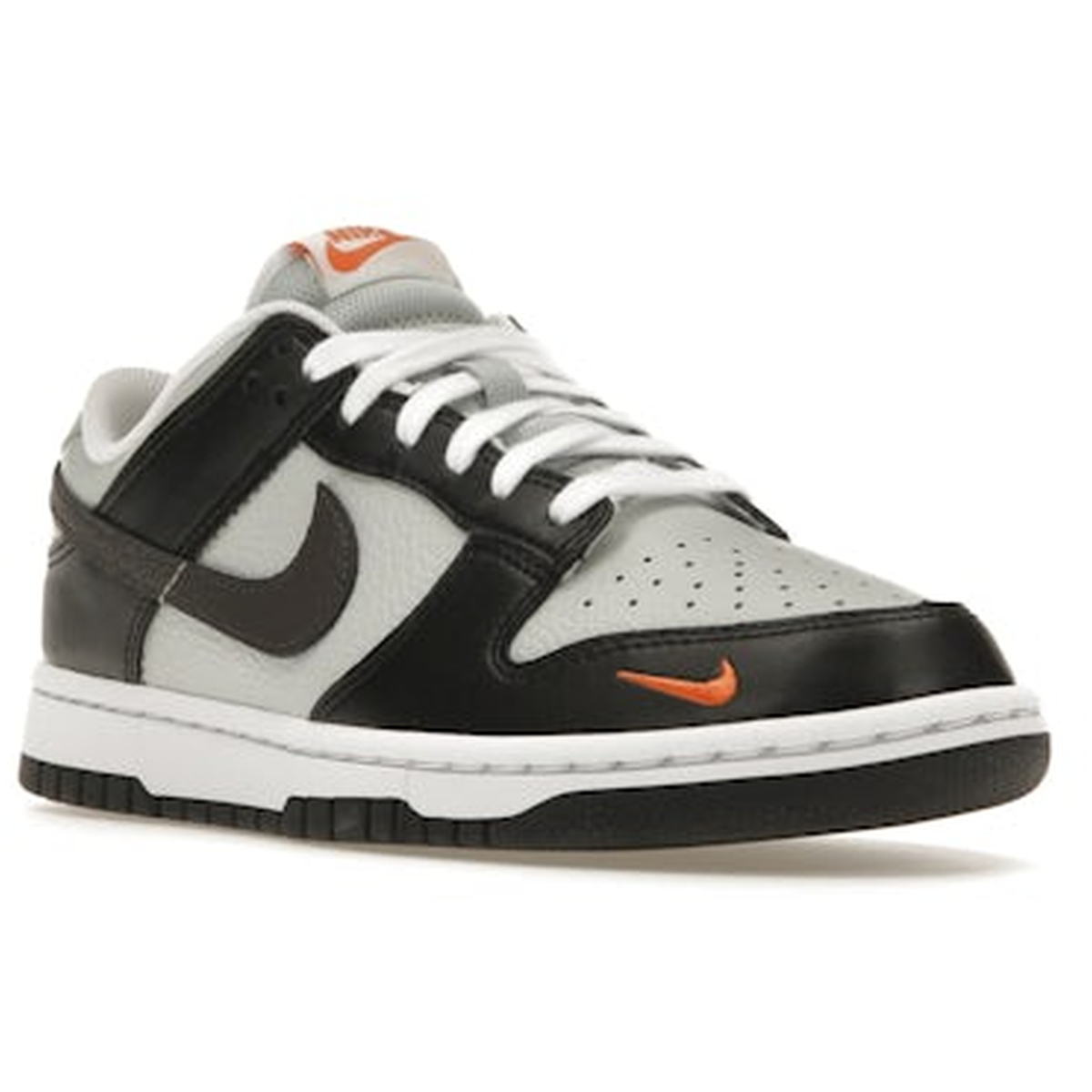 Miniatyrbild av Nike Dunk Low Black Total Orange Mini Swoosh 2