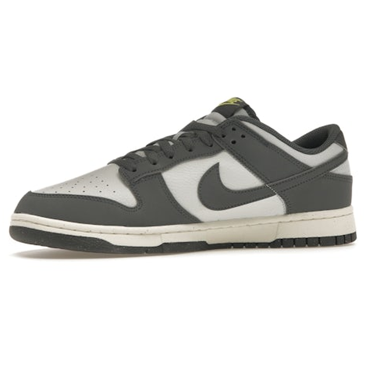Miniatyrbild av Nike Dunk Low Next Nature Iron Grey Lightning 3